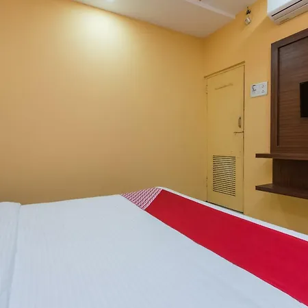 Oyo 17161 Mahalaxmi Hotel 2*